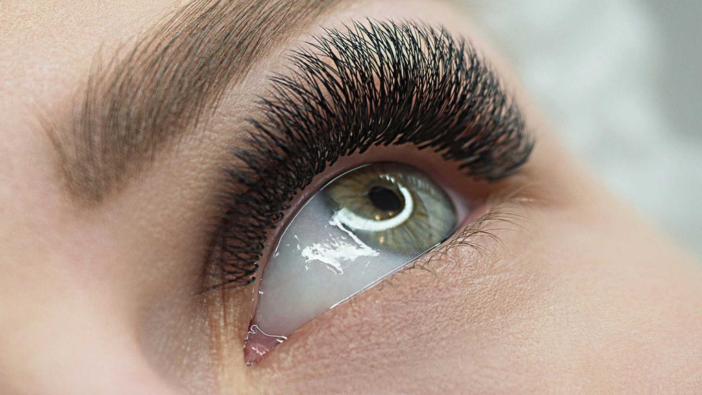 Maintaining brows after a lamination treatment