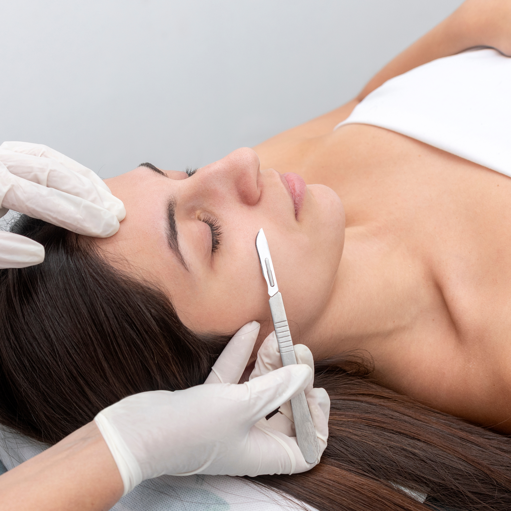 Dermaplaning Training UK: Everything You Need to Know Before You Enrol