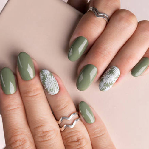 Gel Polish Nails Online Course - ElizabethSands Beauty School